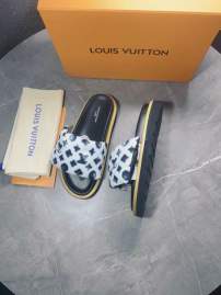Picture of Louis Vuitton Slippers _SKULVsz35-45mnf02151153